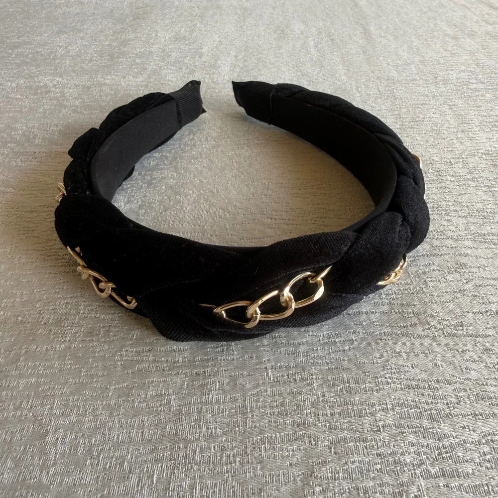 N/A black padded